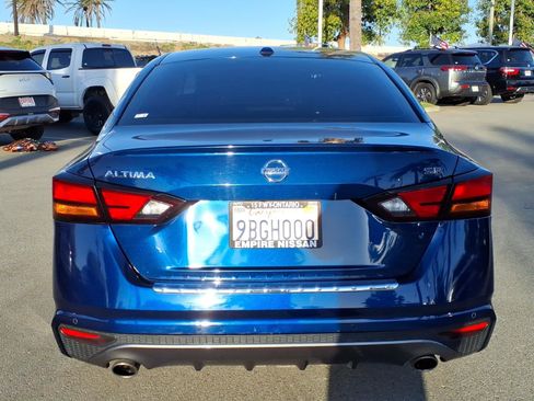 Certified 2022 Nissan Altima 2.5 SR image 7