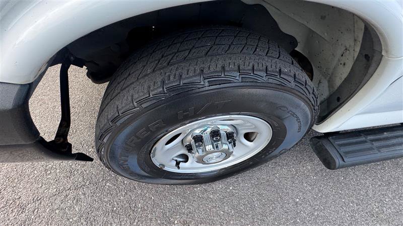 Used 2017 Chevrolet Express 3500 LS RWD image 31