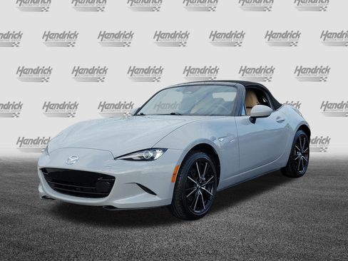 Used 2025 MAZDA MX-5 Miata Grand Touring RWD image 3