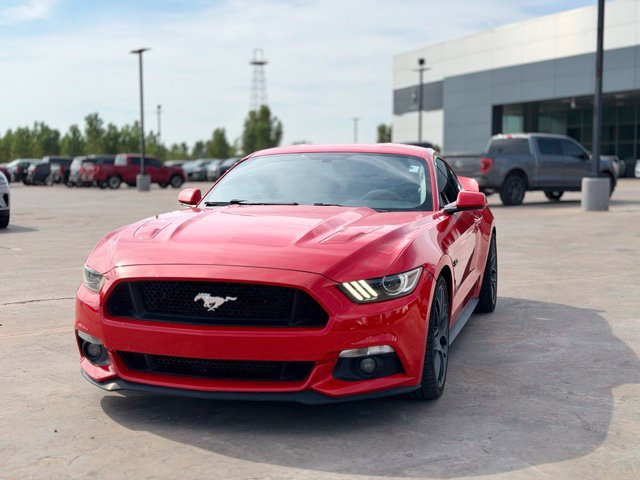 Used 2015 Ford Mustang GT RWD image 2