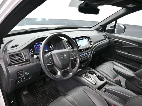 Certified 2023 Honda Passport TrailSport image 25