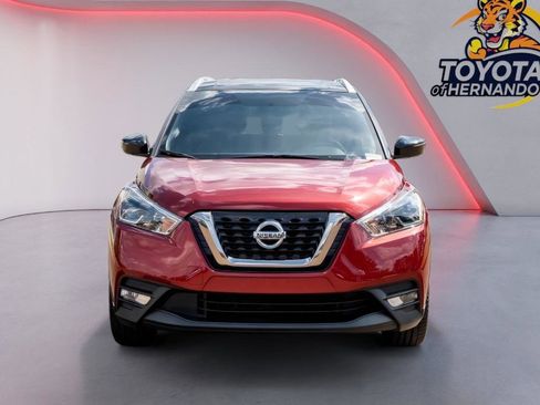 Used 2018 Nissan Kicks SR w/ Premium Package image 2