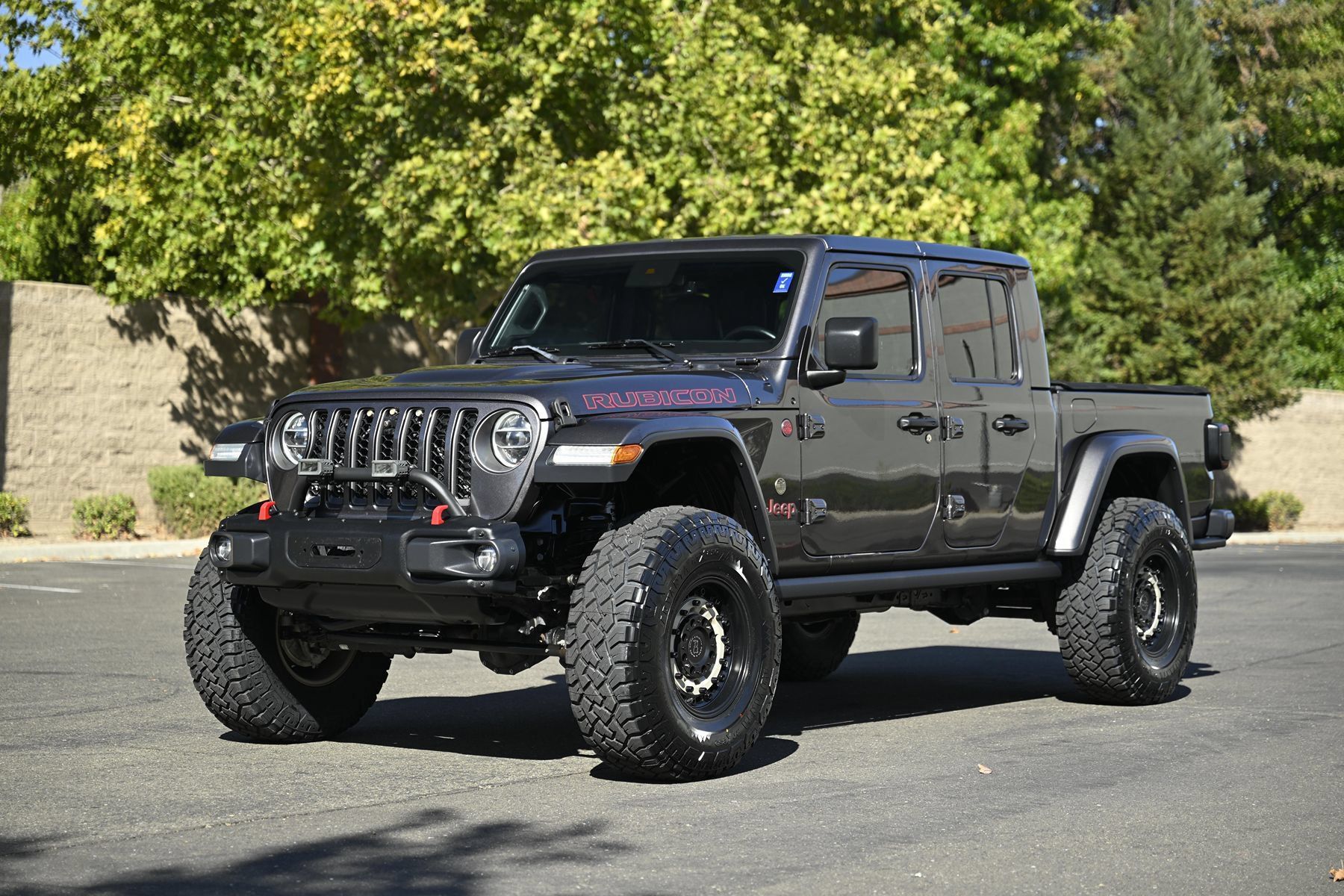 Used 2020 Jeep Gladiator Rubicon AWD/4WD image 1