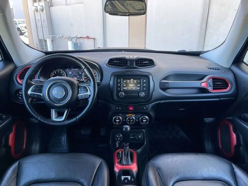 Used 2016 Jeep Renegade Trailhawk w/ Premium Trailhawk Package image 11