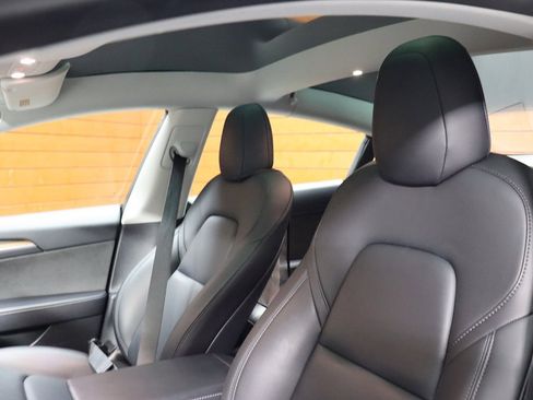 Used 2022 Tesla Model 3 Long Range image 34