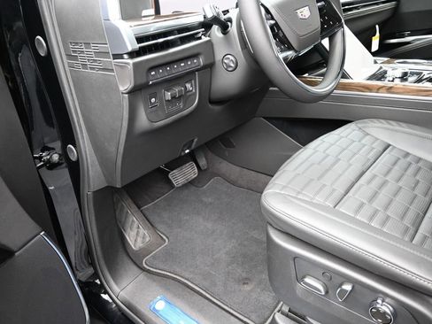 New 2026 Cadillac Escalade Platinum Sport AWD/4WD image 9