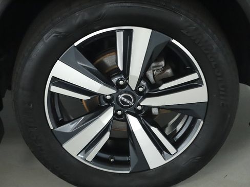 Certified 2023 Nissan Rogue SL w/ SL Premium Package AWD/4WD image 10