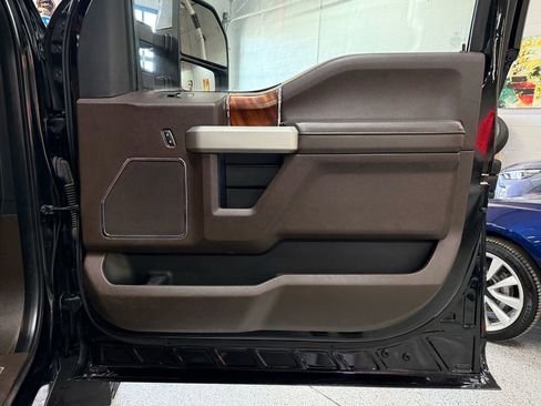 Used 2018 Ford F250 King Ranch w/ King Ranch Ultimate Package image 17