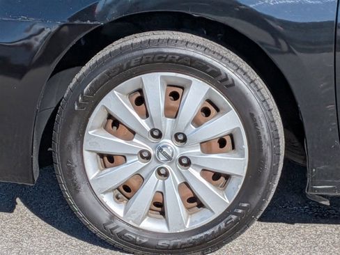 Used 2017 Nissan Sentra SV image 10