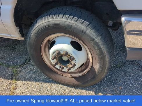Used 2017 Ford E-350 and Econoline 350 Super Duty w/ Power Windows & Locks Group RWD image 16
