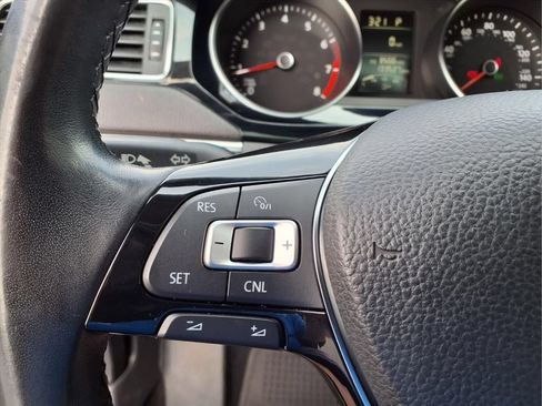 Used 2016 Volkswagen Jetta SEL FWD image 22