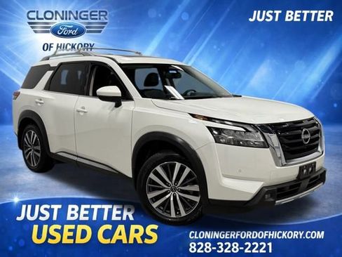Used 2022 Nissan Pathfinder Platinum w/ Cargo Package image 1