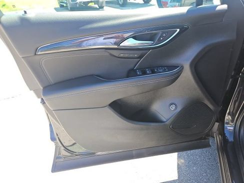 Used 2023 Buick Envision Essence FWD image 17