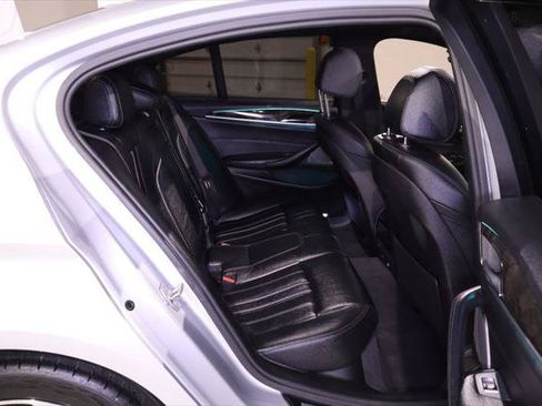 Used 2017 BMW 530i RWD image 32