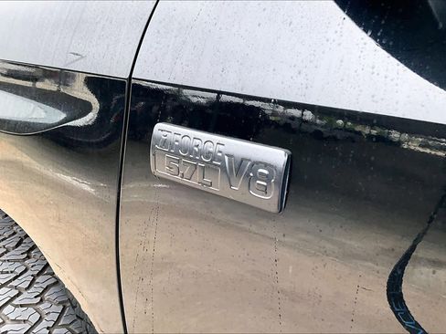 Used 2019 Toyota Tundra SR5 w/ SR5 Upgrade Package AWD/4WD image 33