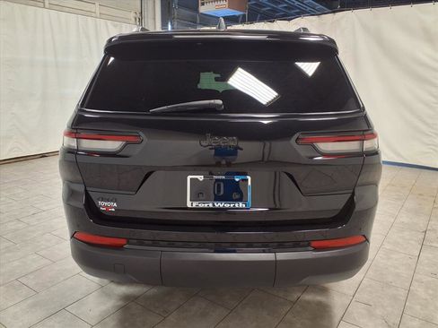 Used 2025 Jeep Grand Cherokee L Altitude image 8