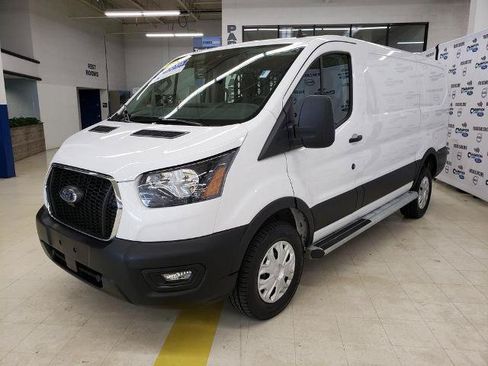 Certified 2025 Ford Transit 250 Low Roof w/ Exterior Upgrade Package RWD image 3