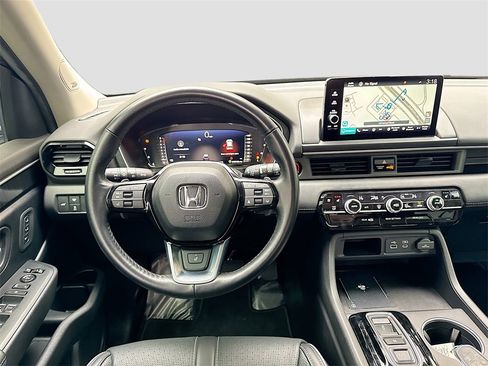 Used 2024 Honda Pilot Elite image 24