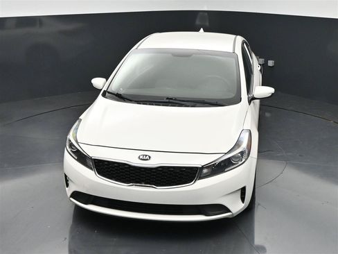 Used 2018 Kia Forte S FWD image 10