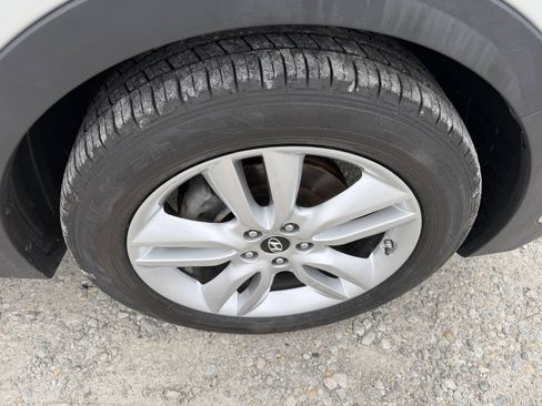 Used 2013 Hyundai Santa Fe Sport 2.0T AWD/4WD image 12