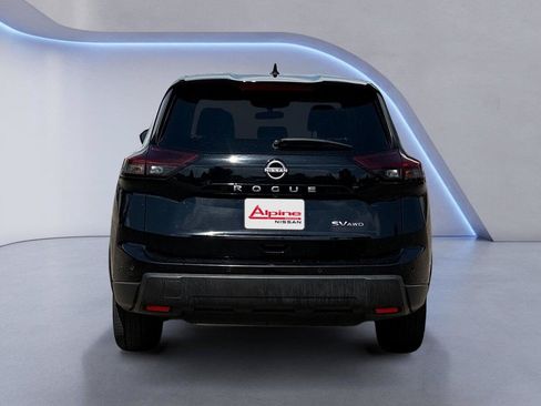 Used 2024 Nissan Rogue SV AWD/4WD image 4