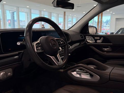 Used 2020 Mercedes-Benz GLE 350 4MATIC w/ Premium Package image 5