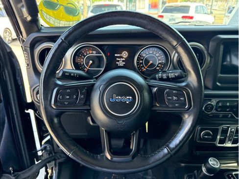 Used 2018 Jeep Wrangler Unlimited Sport S AWD/4WD image 32