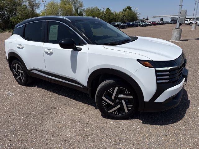 Used 2026 Nissan Kicks SV FWD image 1