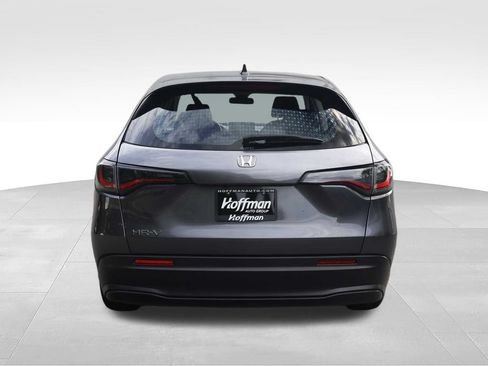 Used 2023 Honda HR-V LX image 9