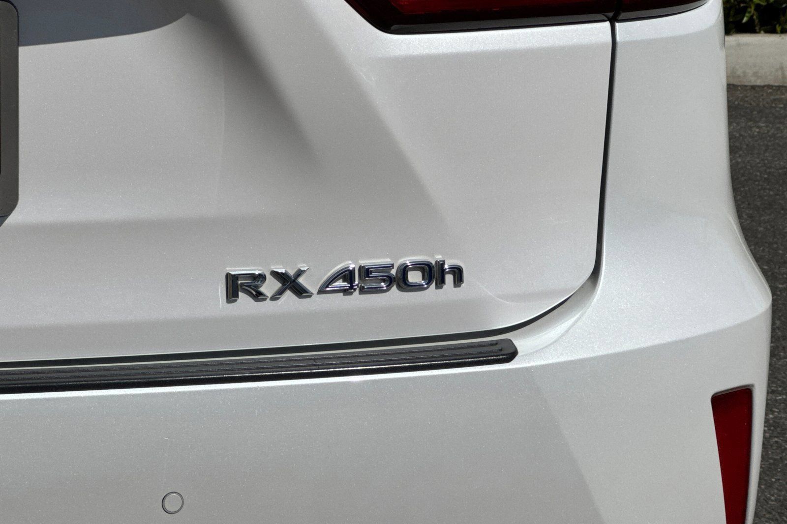 Used 2017 Lexus RX 450h AWD w/ Cold Weather Package image 28