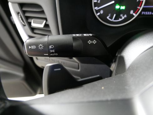 Used 2022 Nissan Rogue S AWD/4WD image 32
