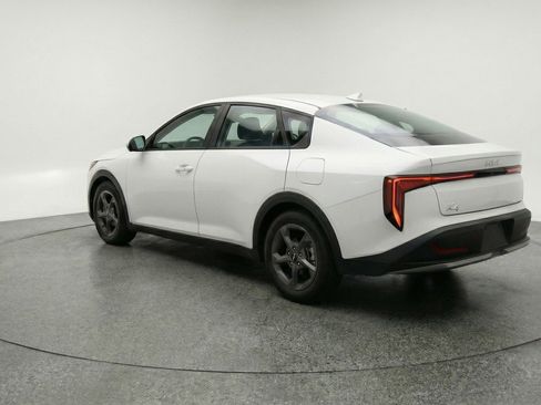 Used 2025 Kia K4 FWD image 6