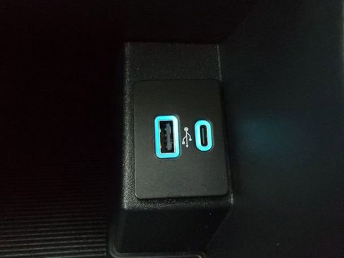 Certified 2022 Ford Edge SE w/ Black Appearance Package image 28