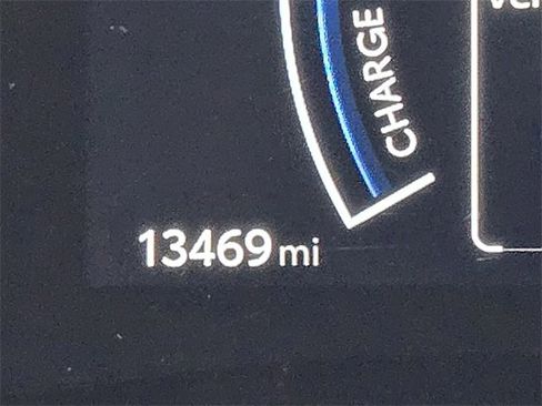 Used 2025 Toyota Camry SE w/ Convenience Package image 23