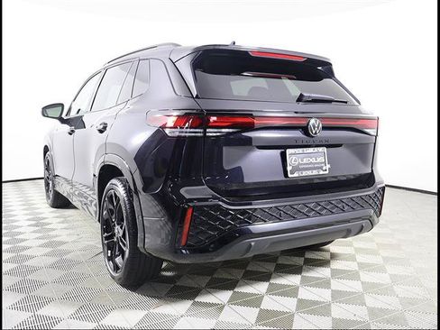 Used 2026 Volkswagen Tiguan SE R-Line FWD image 4