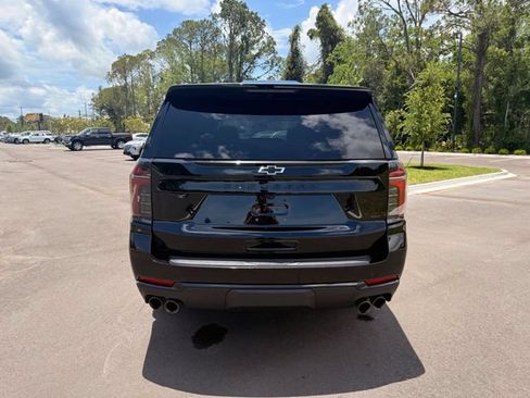 Used 2025 Chevrolet Suburban Z71 AWD/4WD image 14