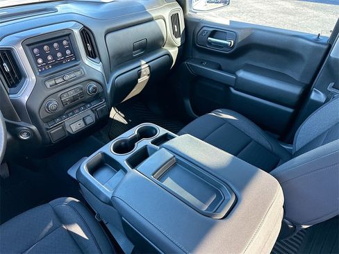 Certified 2024 Chevrolet Silverado 1500 Custom image 21
