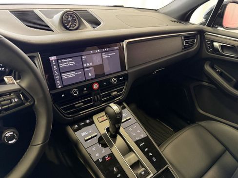 New 2026 Porsche Macan GTS image 18