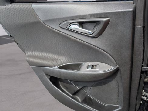 Used 2016 Chevrolet Malibu LT image 26