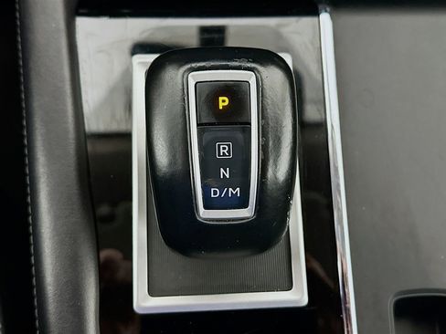 Used 2023 Mitsubishi Outlander SE image 25