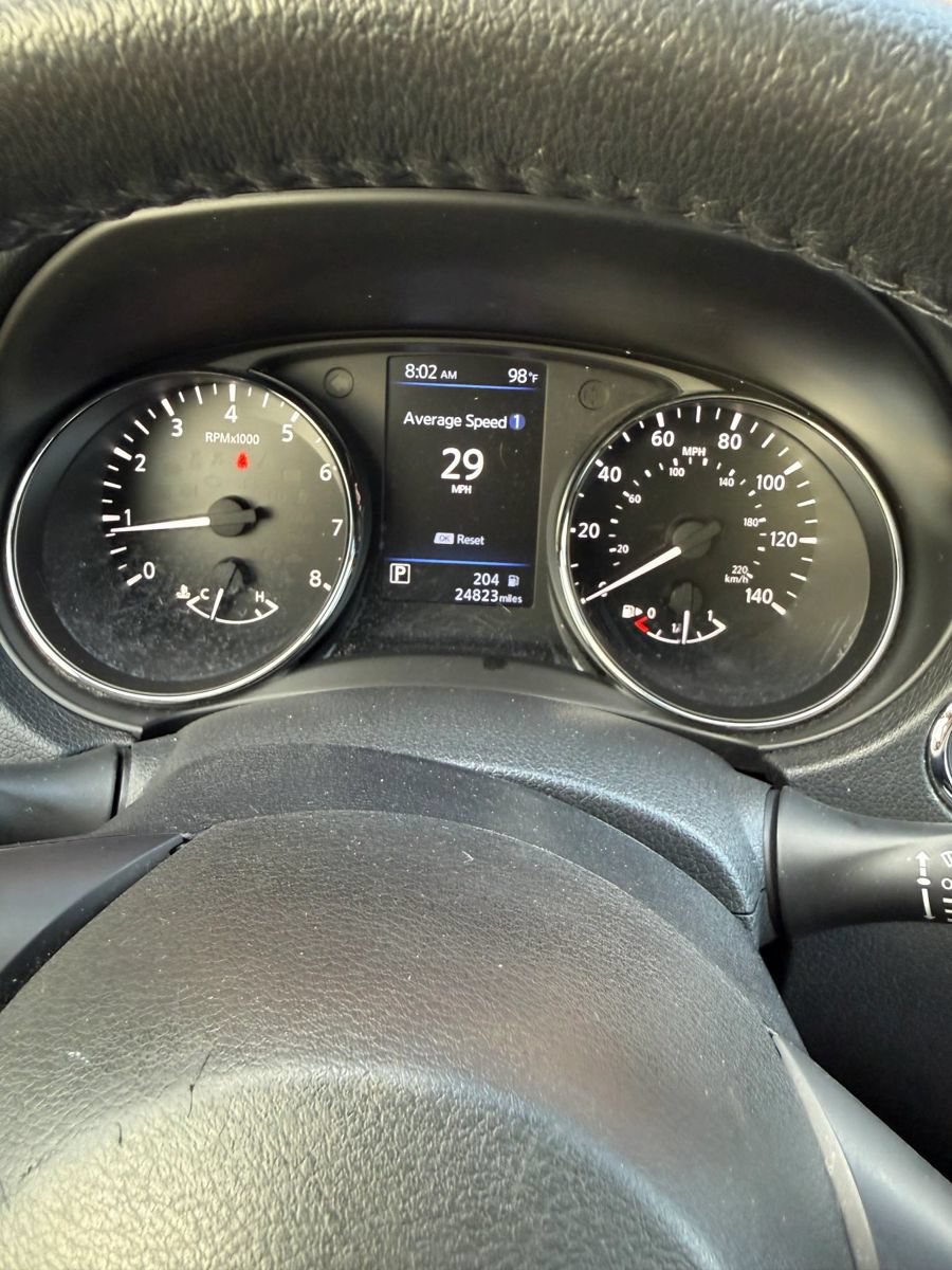 Used 2020 Nissan Rogue SV FWD image 12