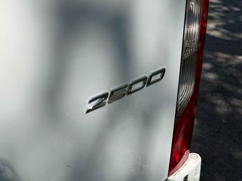Used 2022 Mercedes-Benz Sprinter 2500 image 18