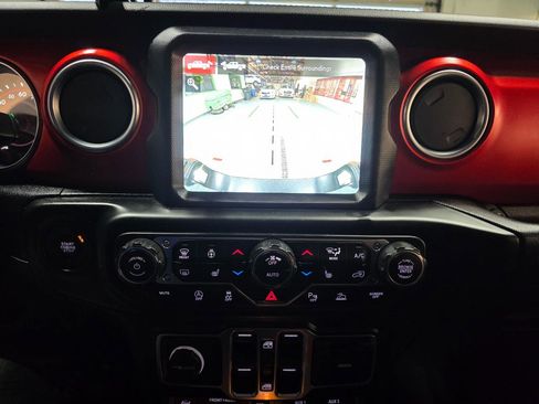 Used 2020 Jeep Gladiator Rubicon image 35