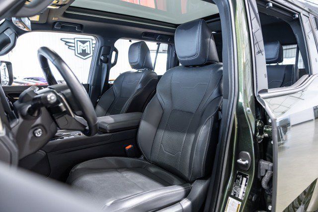 Used 2025 Lexus GX 550 w/ Cold Area Package AWD/4WD image 10