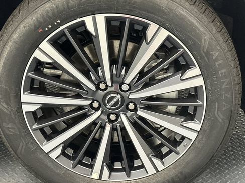 New 2026 Nissan Pathfinder Platinum w/ Accent Package AWD/4WD image 18