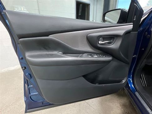 Used 2022 Nissan Murano SV w/ Cargo Package FWD image 10