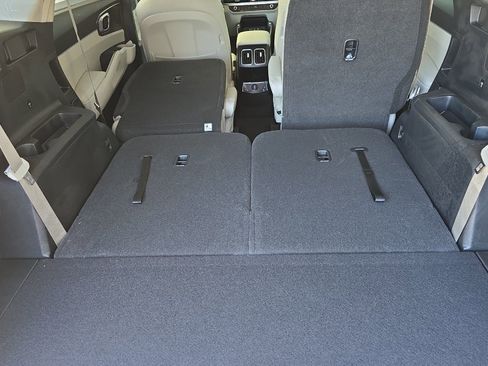 New 2025 Kia Sorento EX image 12