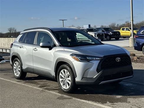 Used 2024 Toyota Corolla Cross LE image 21