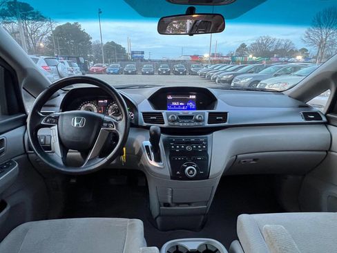 Used 2012 Honda Odyssey EX image 10