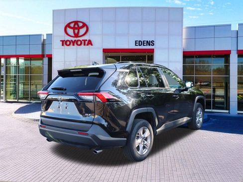 Used 2025 Toyota RAV4 XLE FWD image 3